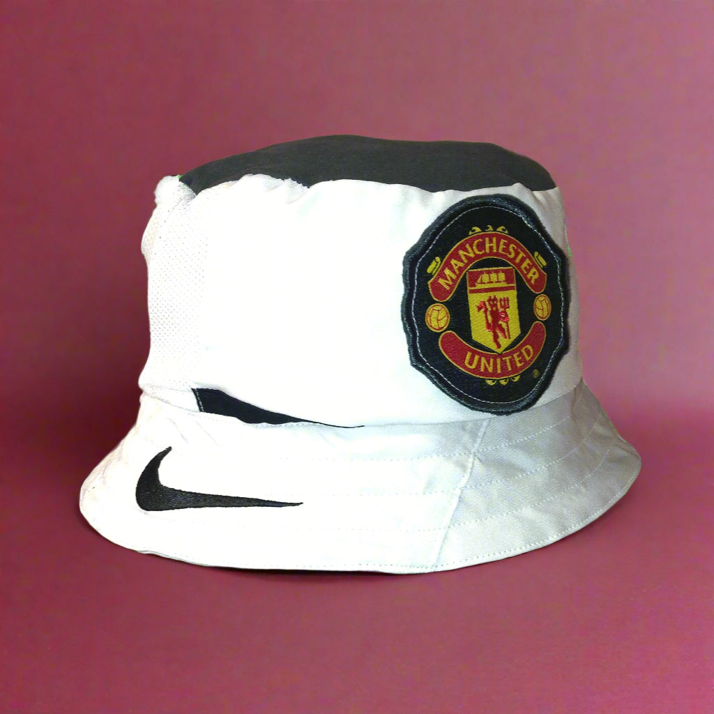 Manchester United Football Casual Bucket Hat 2000s Nike N/A SVS2092
