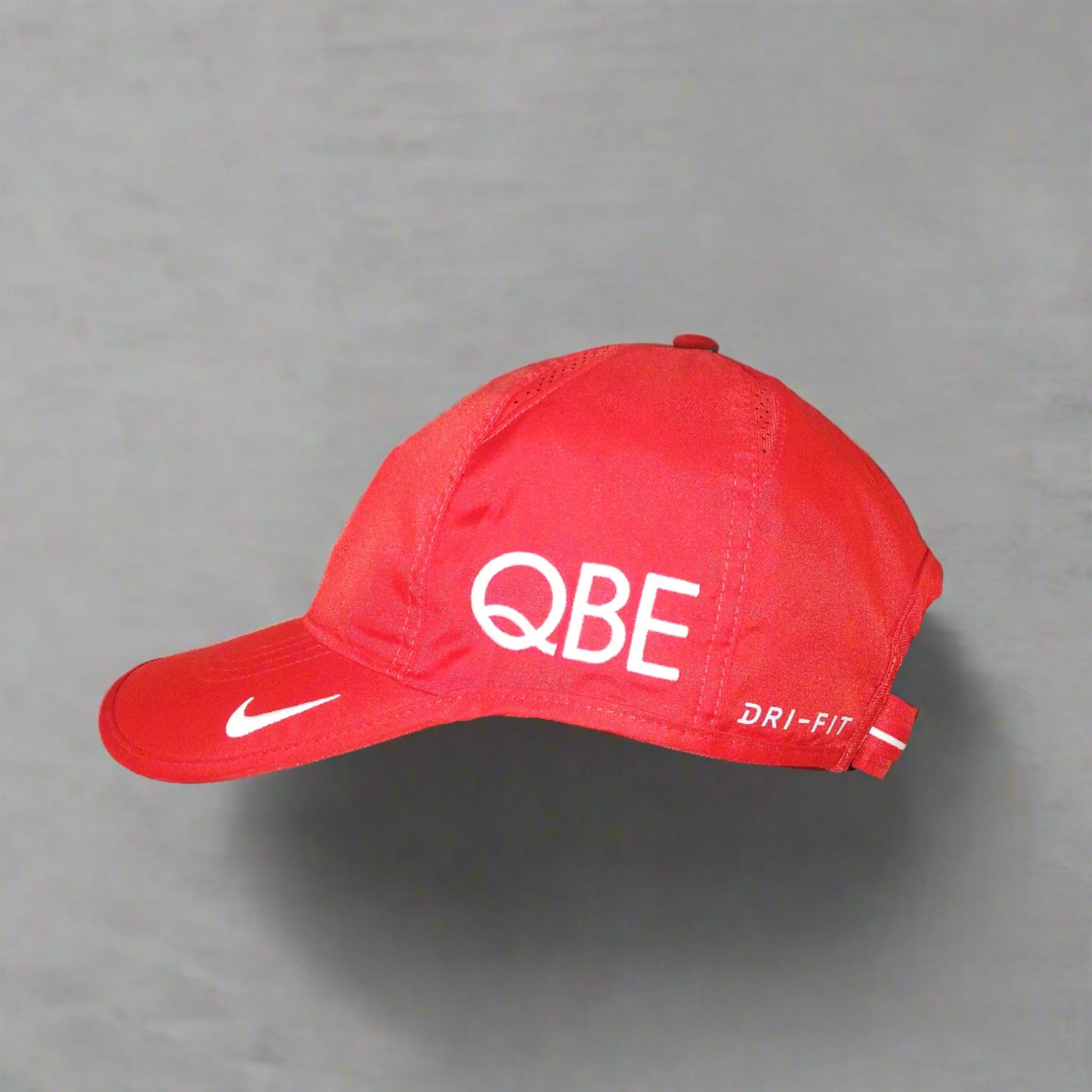Sydney Swans Aussie Rules Training Cap 2020s Nike Unisex Adults QBE aussie rules footy cap hat australia ike featherlight dri fit SHIRTS V SKINS