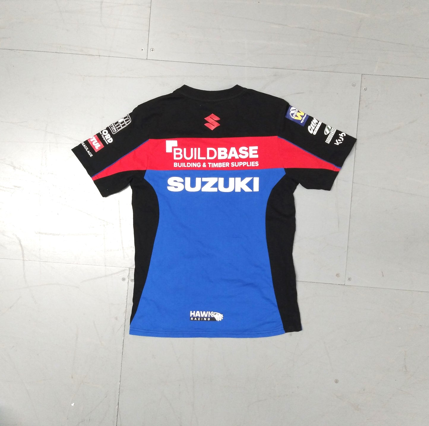 Buildbase Suzuki Superbikes Short Sleeve Casual T-Shirt 2020s Team Suzuki Unisex Adults Powered by Yoshimura kubota motul oxford superbikes motor bike motorcycle SHIRTS V SKINS