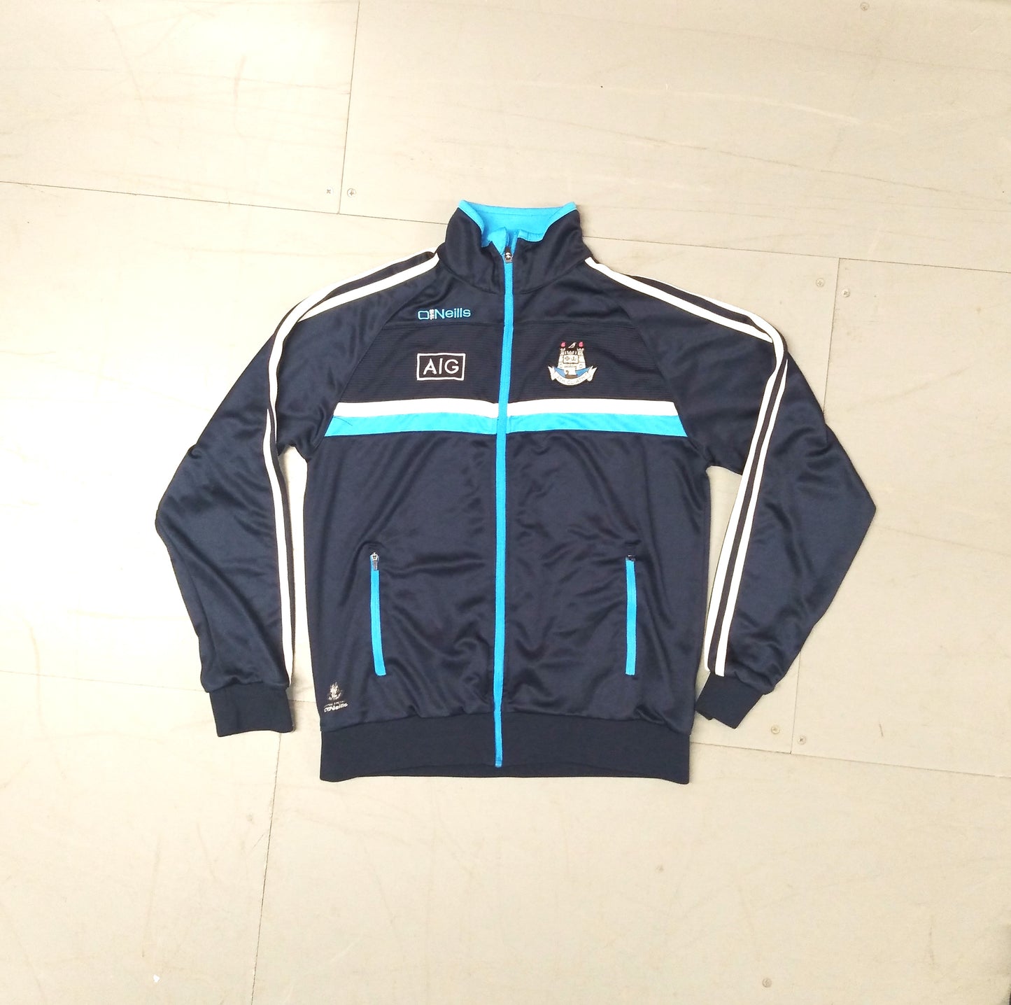 Dublin GAA Long Sleeve Casual Jacket 2018 / 19 O'Neills Unisex Adults AIG Leinster All Ireland Croke park SHIRTS V SKINS