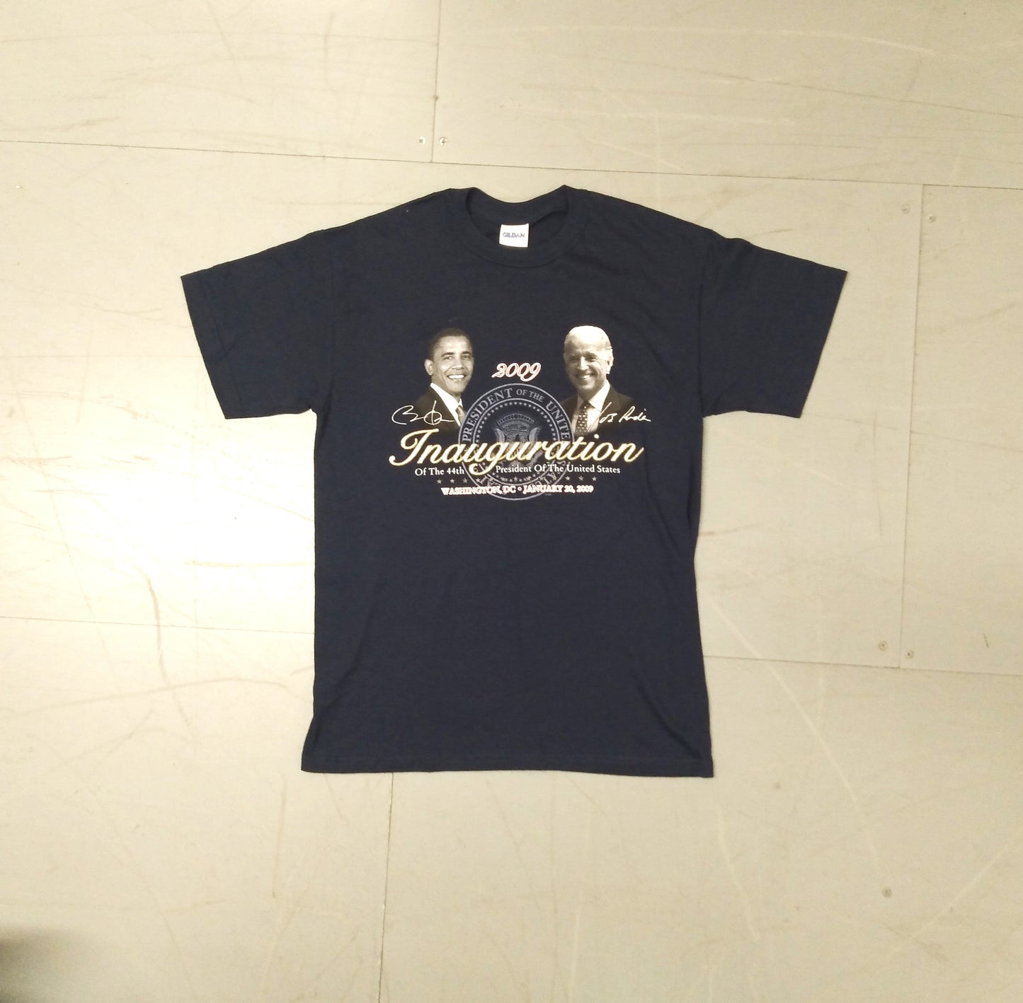 Barack Obam Inauguration Vintage Short Sleeve Casual T-Shirt 2009 Gildan USA Unisex Adults Joe Biden SHIRTS V SKINS Joe Biden Sleepy Joe