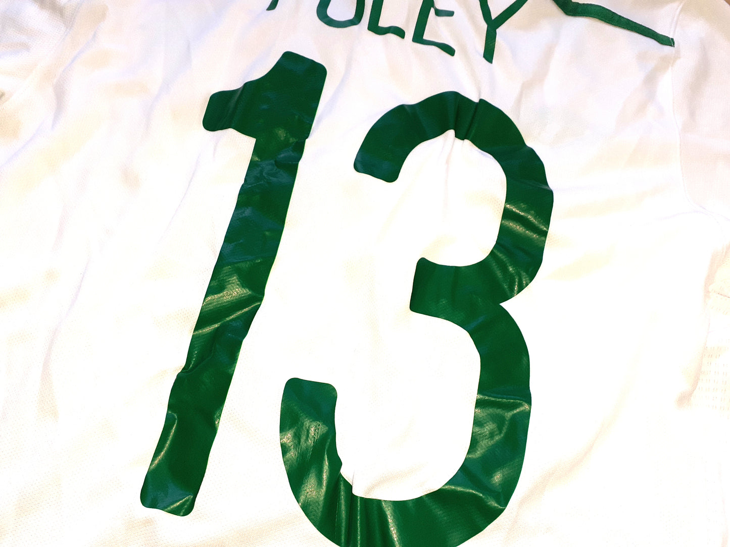 Republic of Ireland 2012 / 13 Signed Football Jersey Umbro (M) Kevin Foley #13 [Excellent]