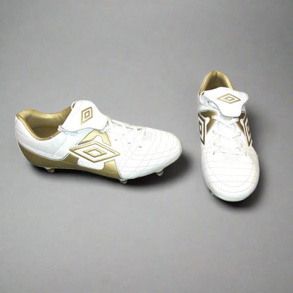 Umbro Speciali Pro SG 2010 Football Boots  (UK 7)   [Very Good]