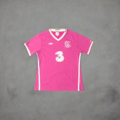 Republic of Ireland Pink 2010 Jersey Umbro (Size 14)