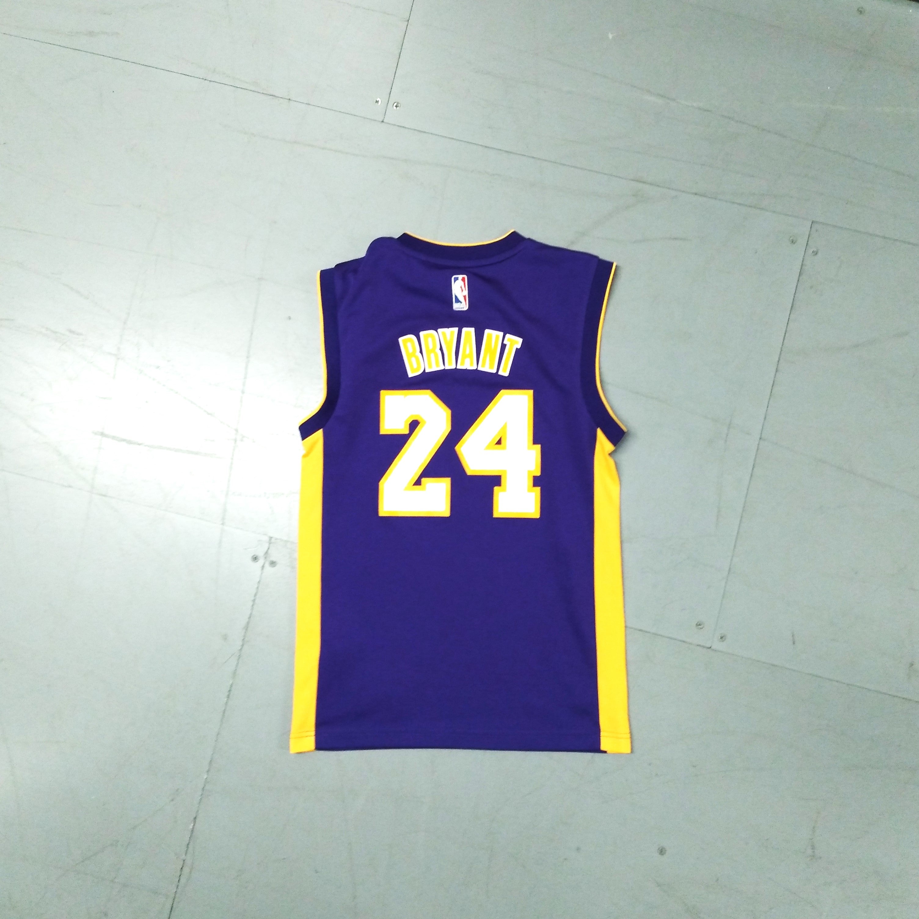 Los Angeles Lakers 2016 17 Basketball Jersey adidas XS Kobe Bryant SHIRTS V SKINS