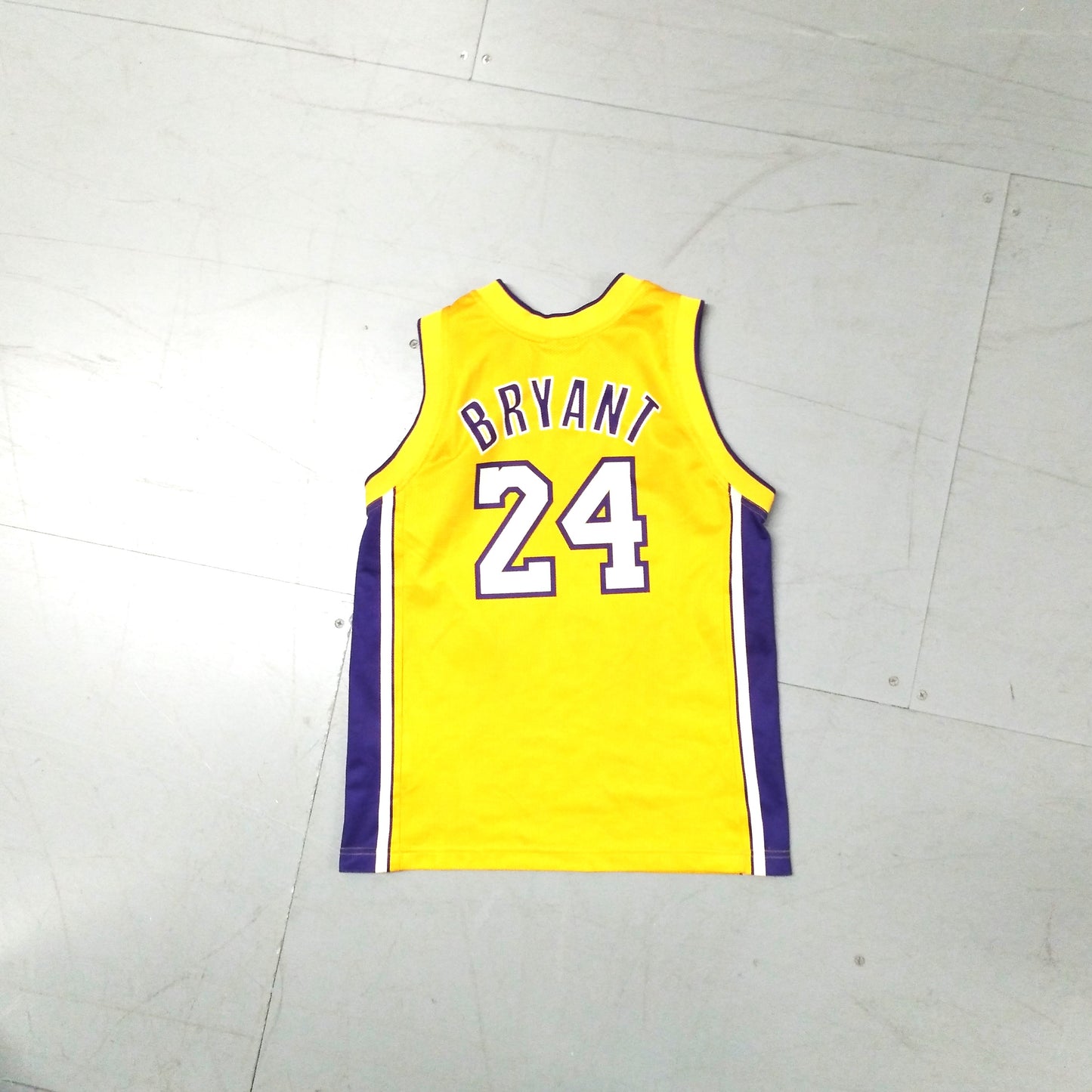 Los Angeles Lakers 2006 Basketball Jersey Champion (11-12 Years) Kobe Bryant #24