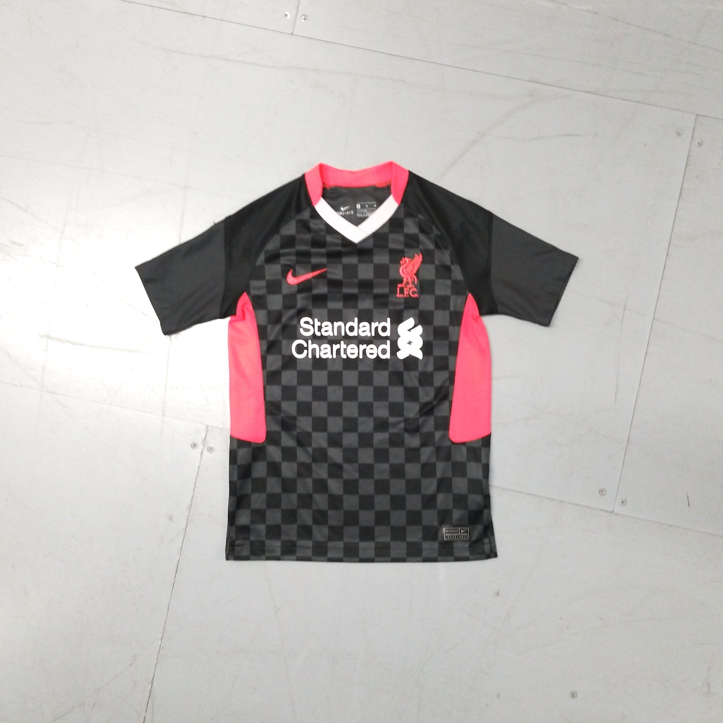 Liverpool FC 2020 / 21 Football Jersey Nike (M Youths)