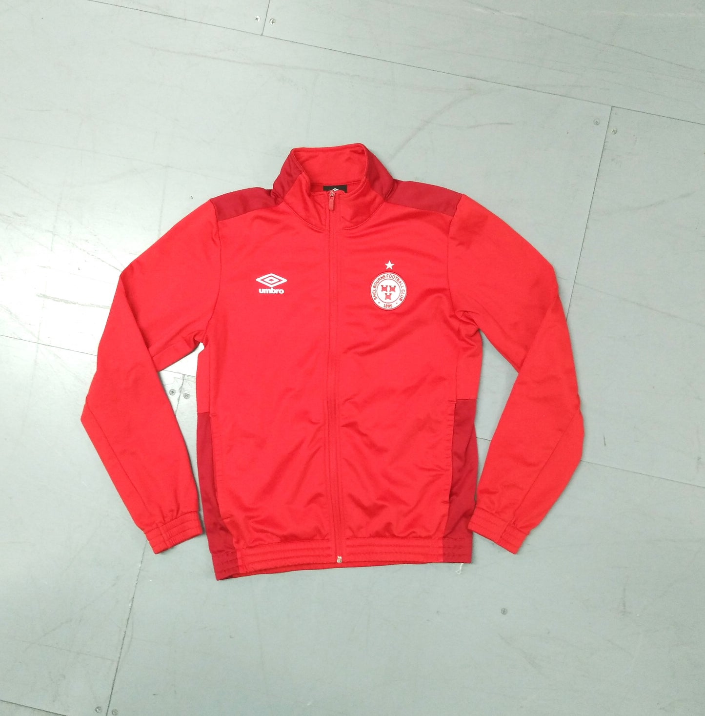 Shelbourne FC 2019 / 20 Football Sweatshirt Umbro (M)