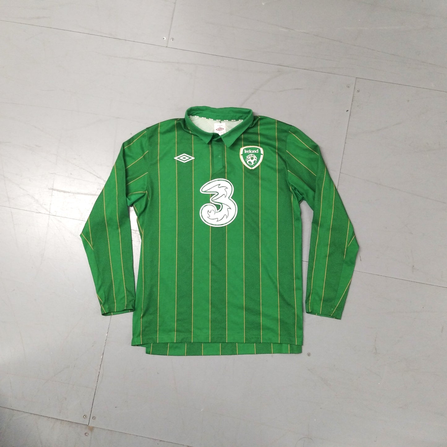 Republic of Ireland 2011 / 12 Football Jersey Umbro (XL)