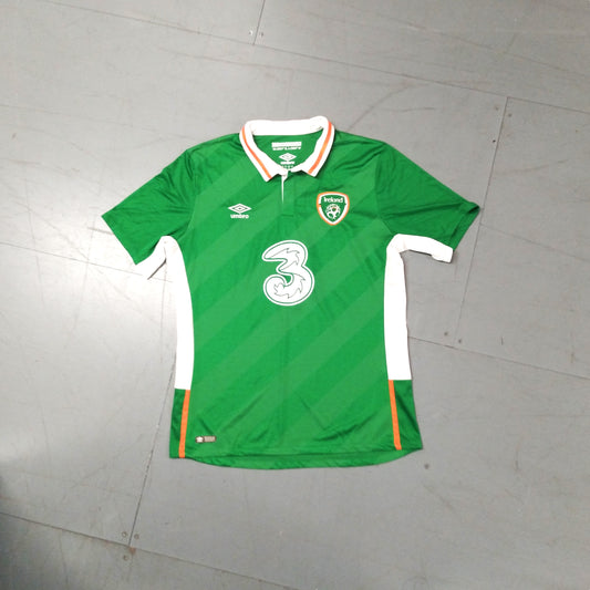 Republic of Ireland 2016 / 17 Football Jersey Umbro (XL)