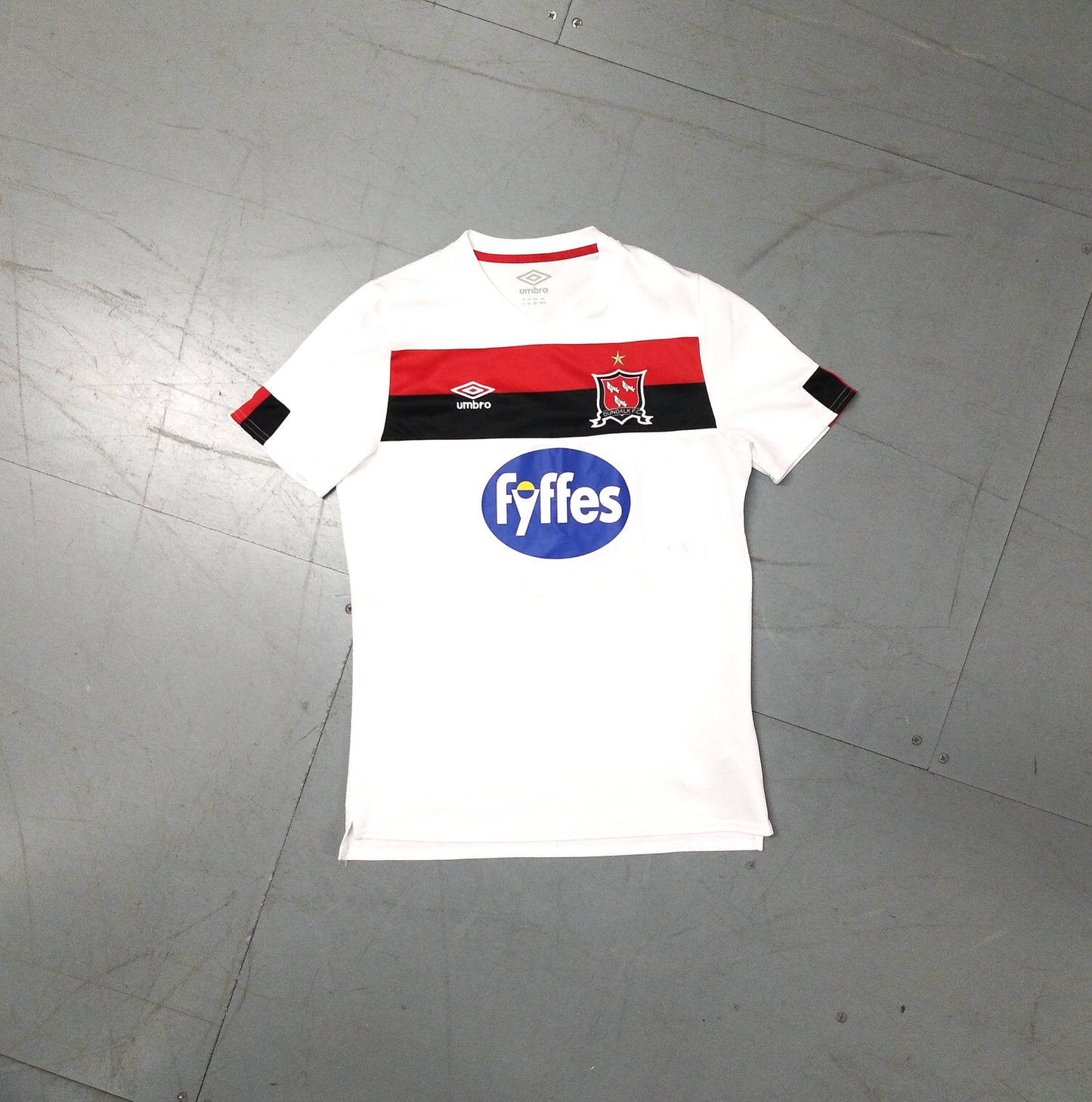 Dundalk FC 2020 Football Jersey Umbro (XL Youths) [Very Good]