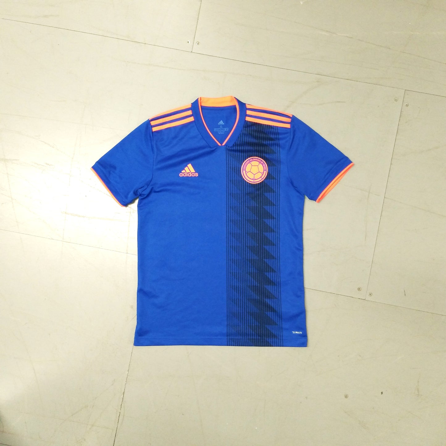 Colombia 2018 / 19 Football Jersey adidas (S)