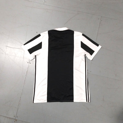 Juventus 2017 / 18 Football Jersey adidas (L)   [Very Good]