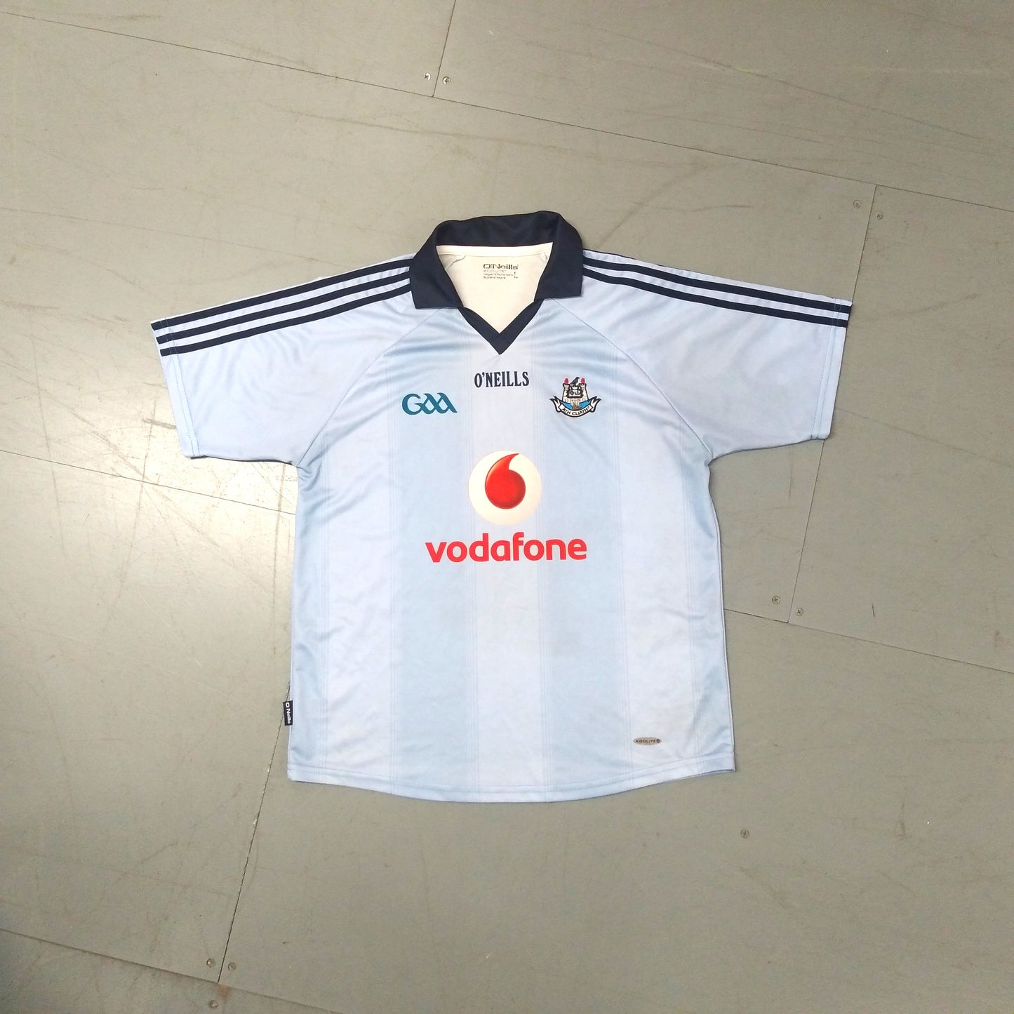 Dublin 2010 / 11 GAA Jersey O'Neills (L)   [Good]