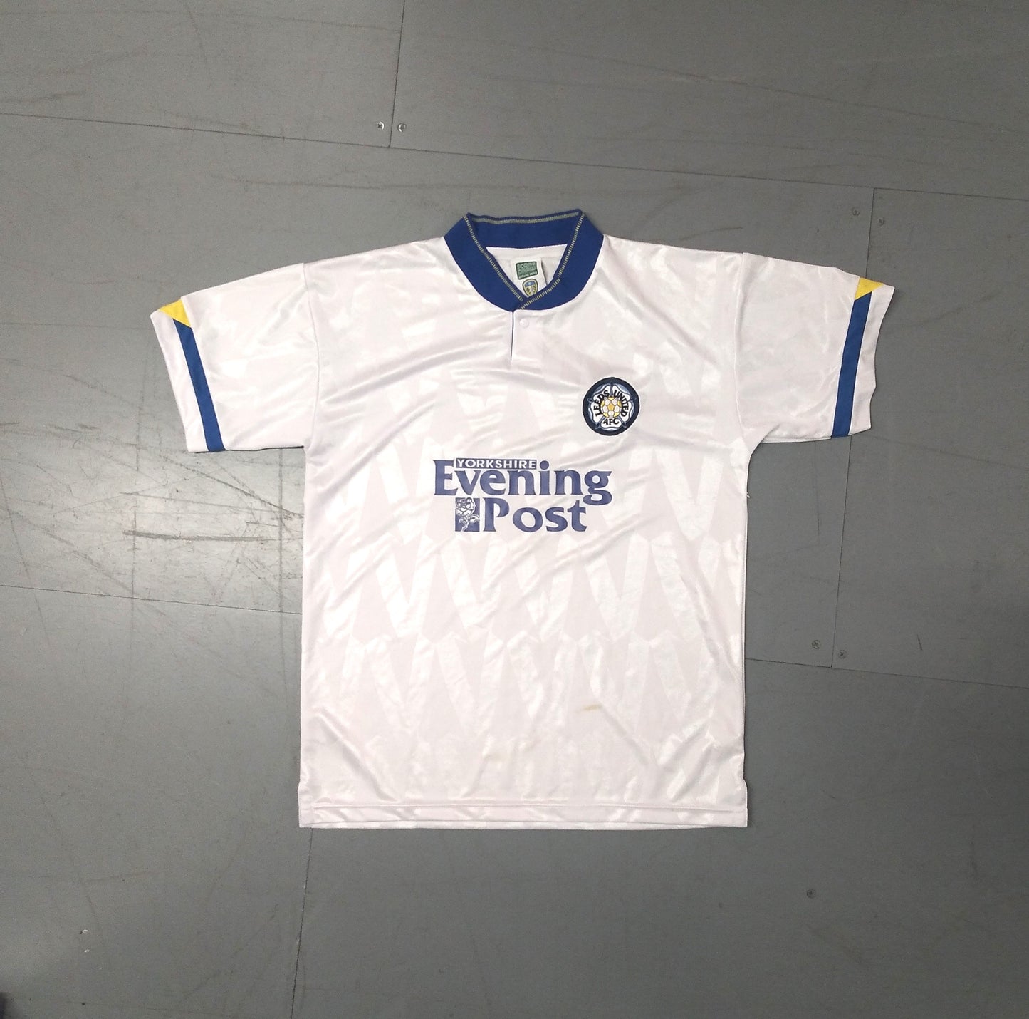 Leeds United 1990 / 91 Football Jersey Score Draw (L) Retro  [Good]