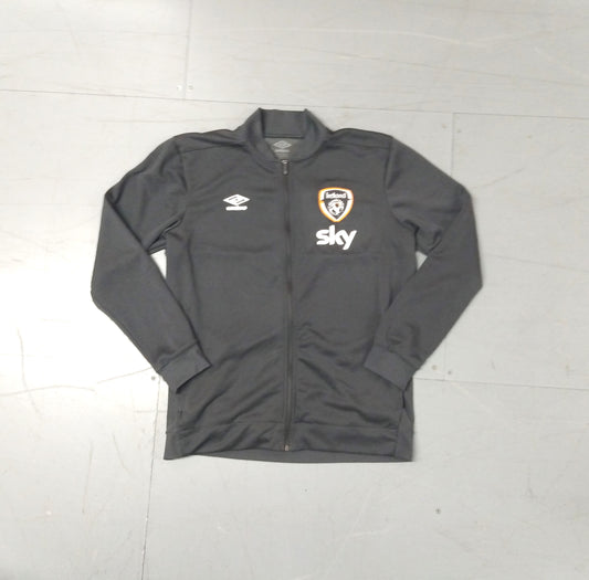 Player issue ireland soccer jacket umbro sky