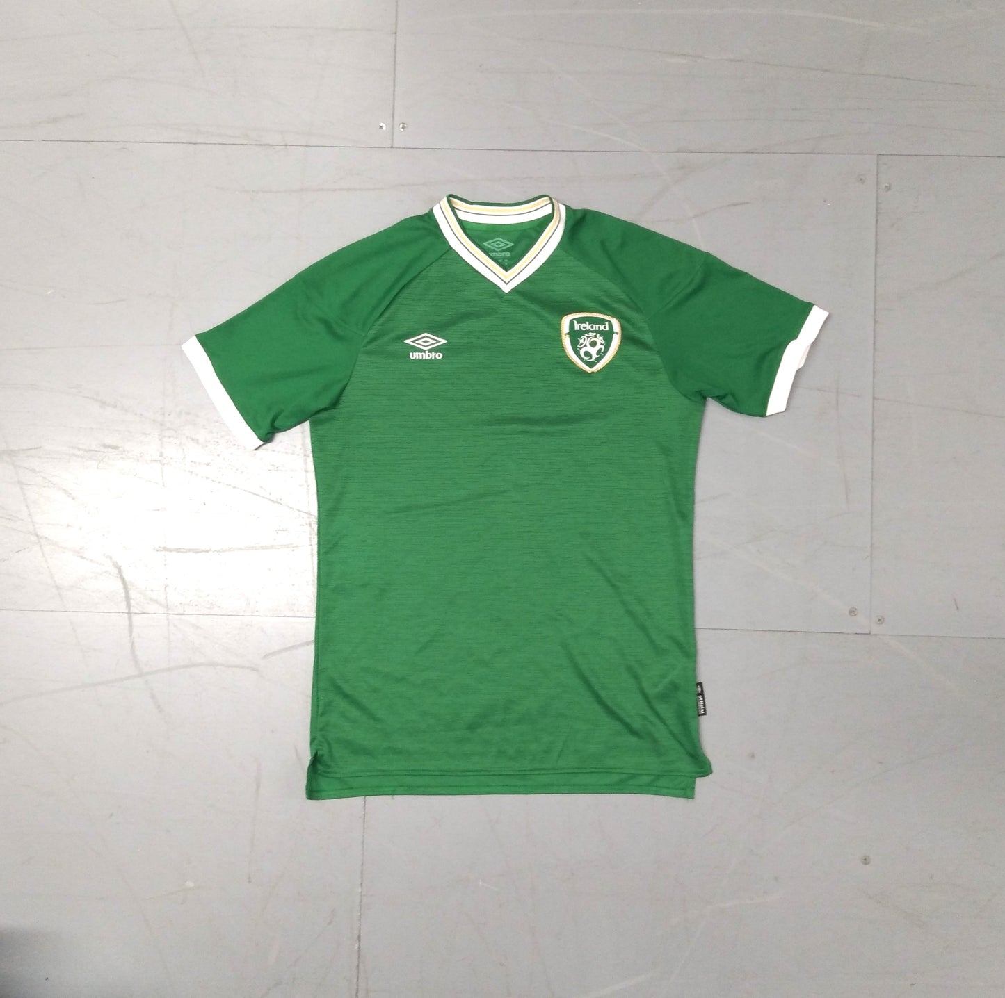 Republic of Ireland 2020 / 21 Football Jersey Umbro (M)   [Very Good]