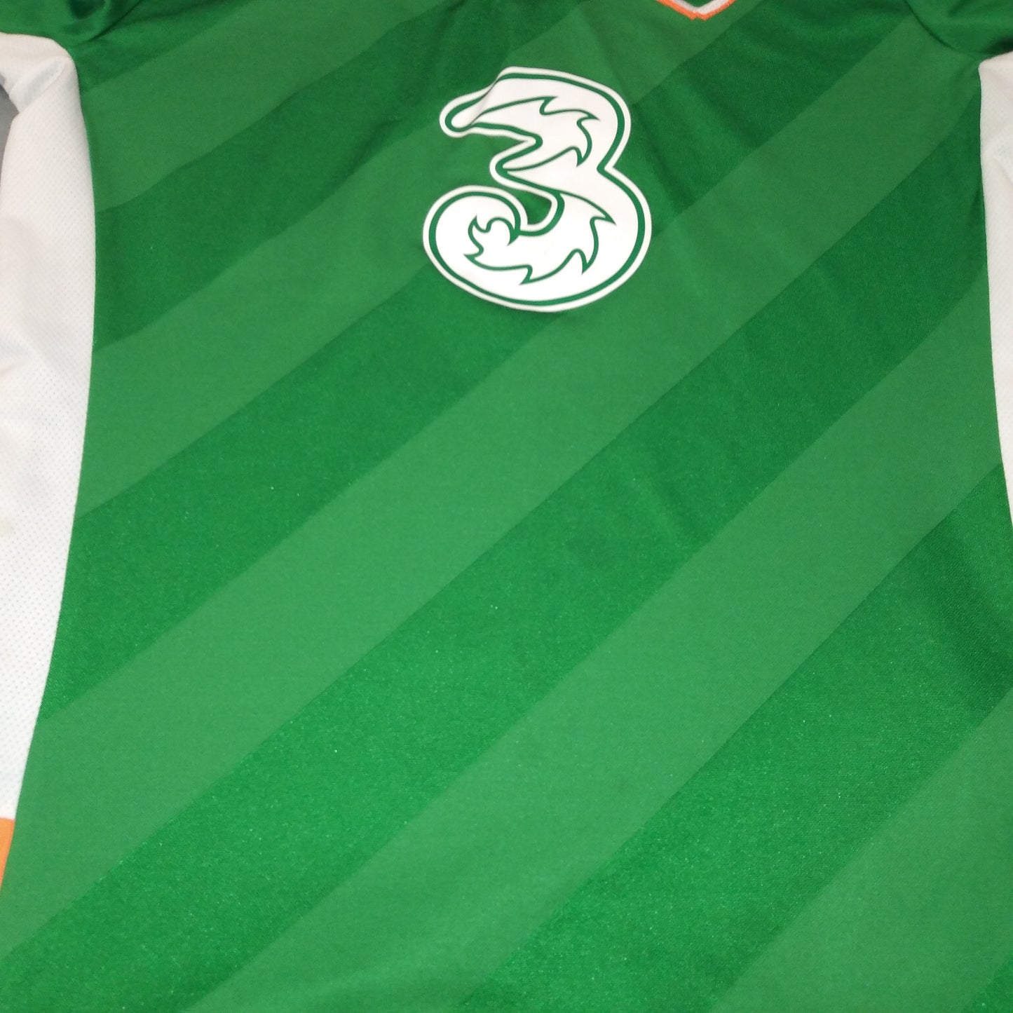 Republic of Ireland 2016 / 17 Football Jersey Umbro (13 Years)   [Excellent]