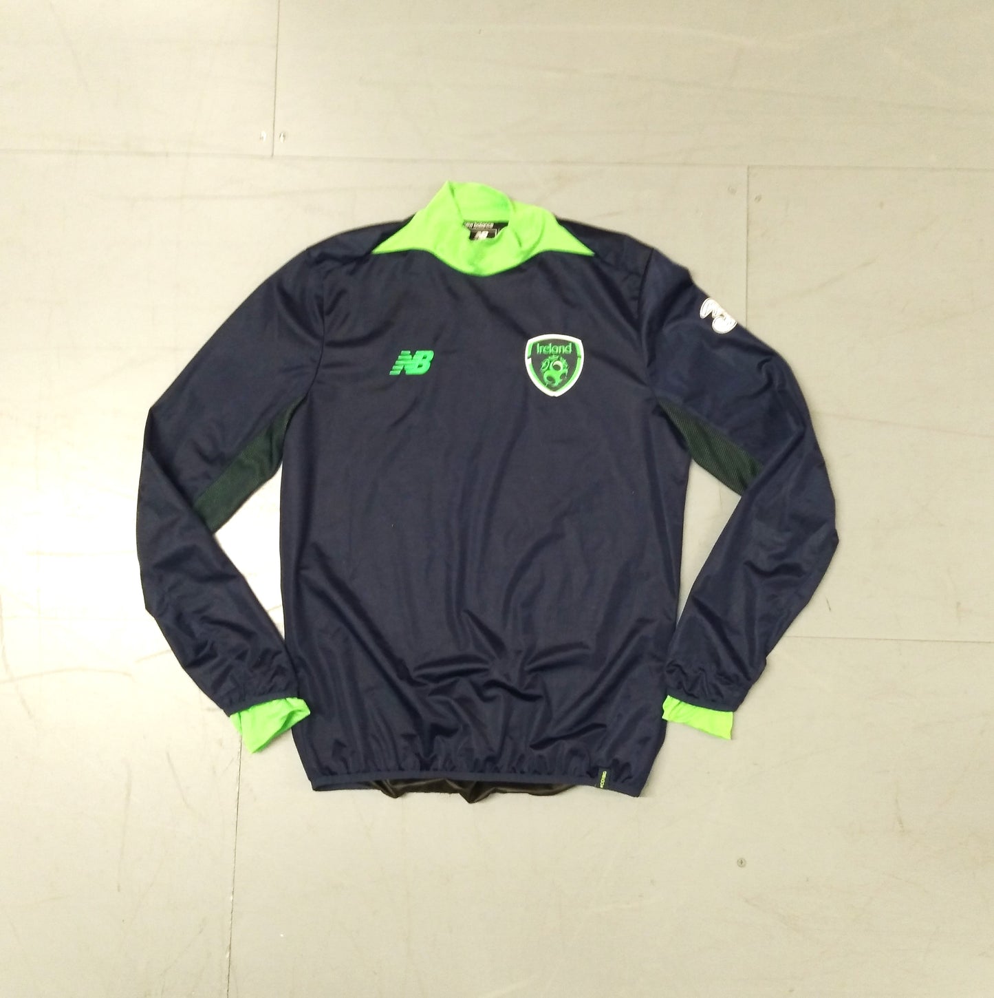 Republic of Ireland 2017 / 18 Football Drill Top New Balance (M)   [Very Good]