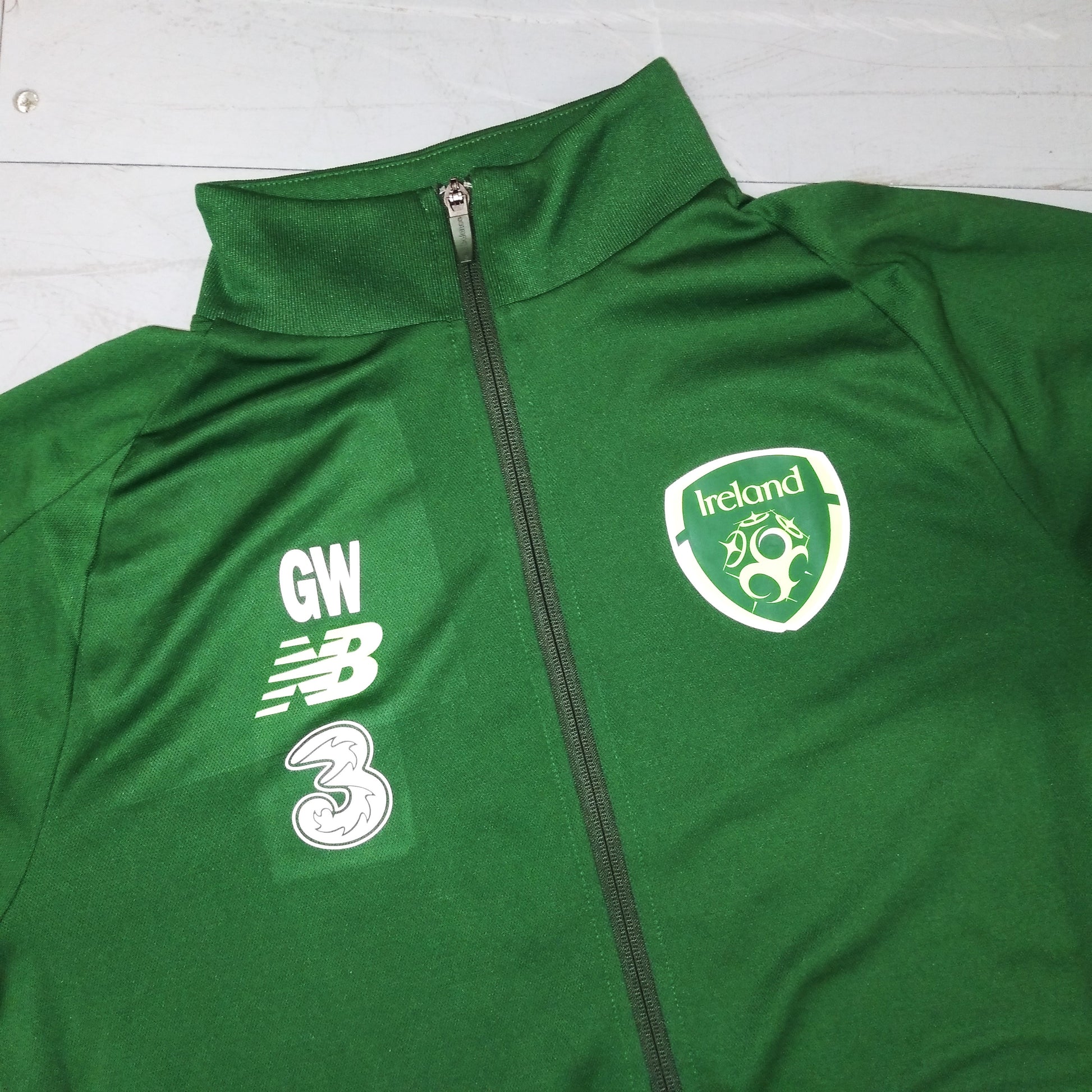 Republic of Ireland Football  Long Sleeve  Training  Jacket  2016 / 17  New Balance  Player Issue   Unisex Adults     Glenn Whelan  Three  SHIRTS V SKINS   