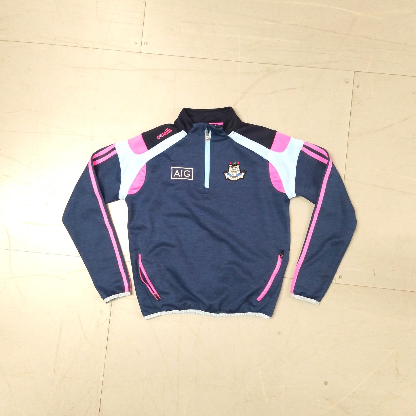 Dublin GAA  Long Sleeve  Training  Sweatshirt  2018 / 19  O'Neills     Teens       AIG  SHIRTS V SKINS   