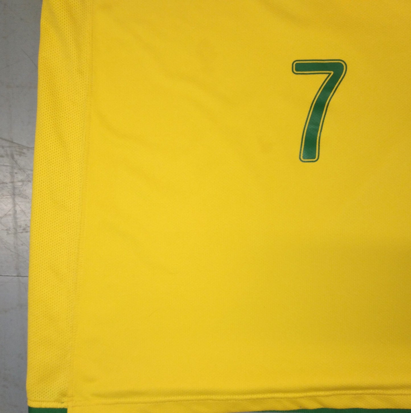 Brazil 2006 / 07 Football Jersey Nike (M) Robinho #7 [Very Good]