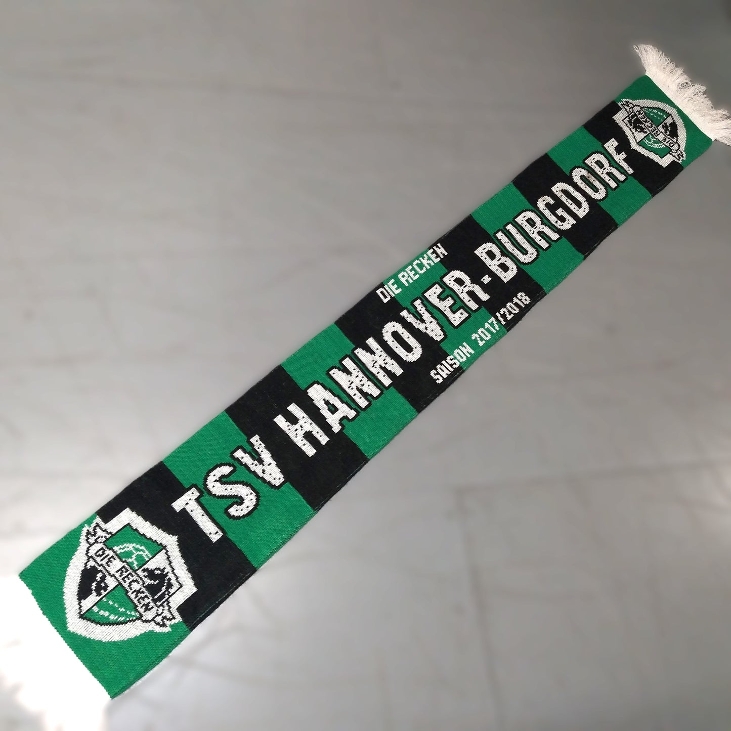 TSV Hannover Burgdorf Football Scarf   [Very Good]