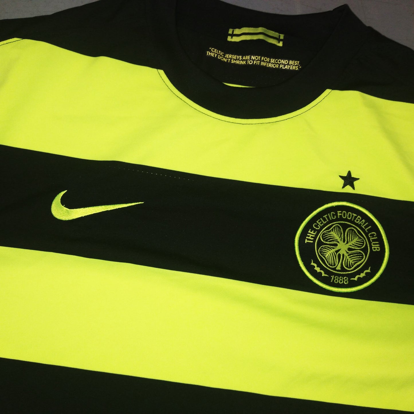 Celtic FC 2009 / 10 Football Jersey Nike (XL)   [Very Good]