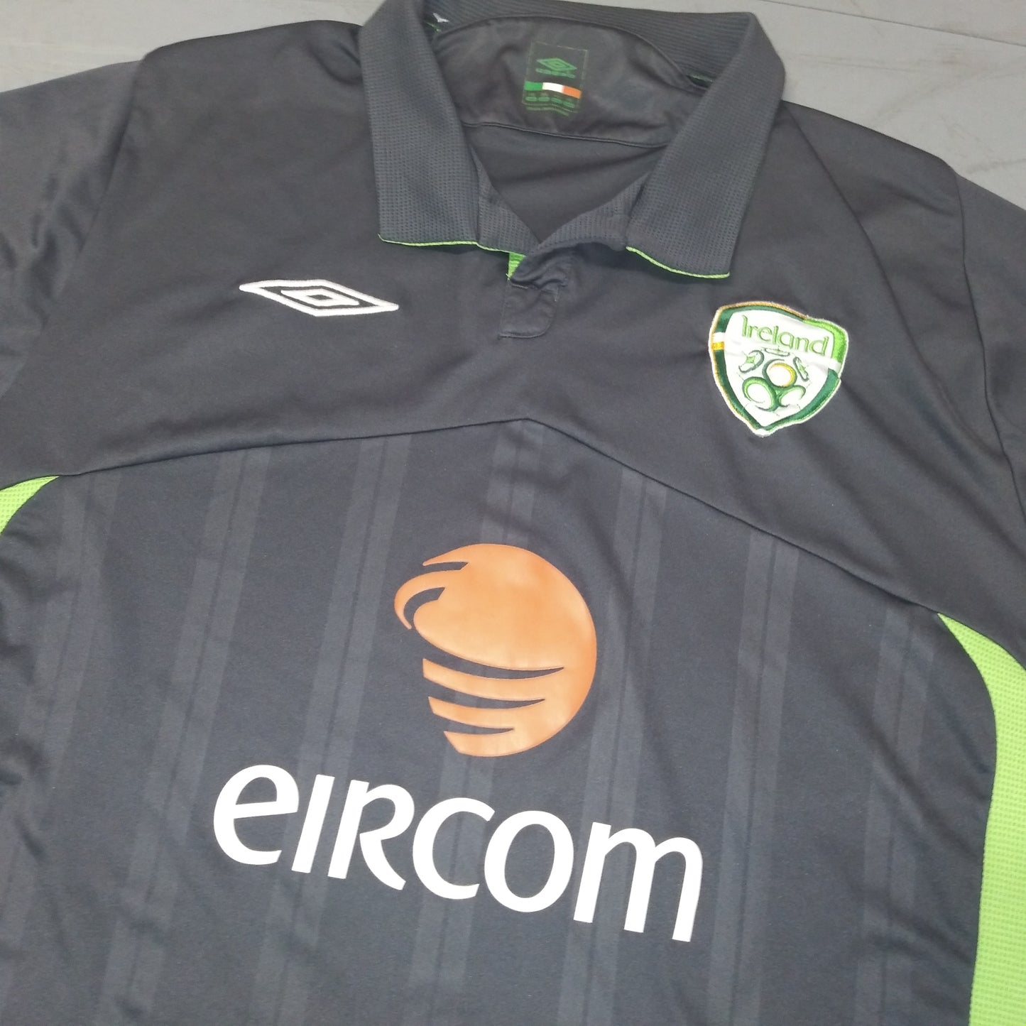 Republic of Ireland 2008 / 09 Football Jersey Umbro (2XL)   [Very Good]