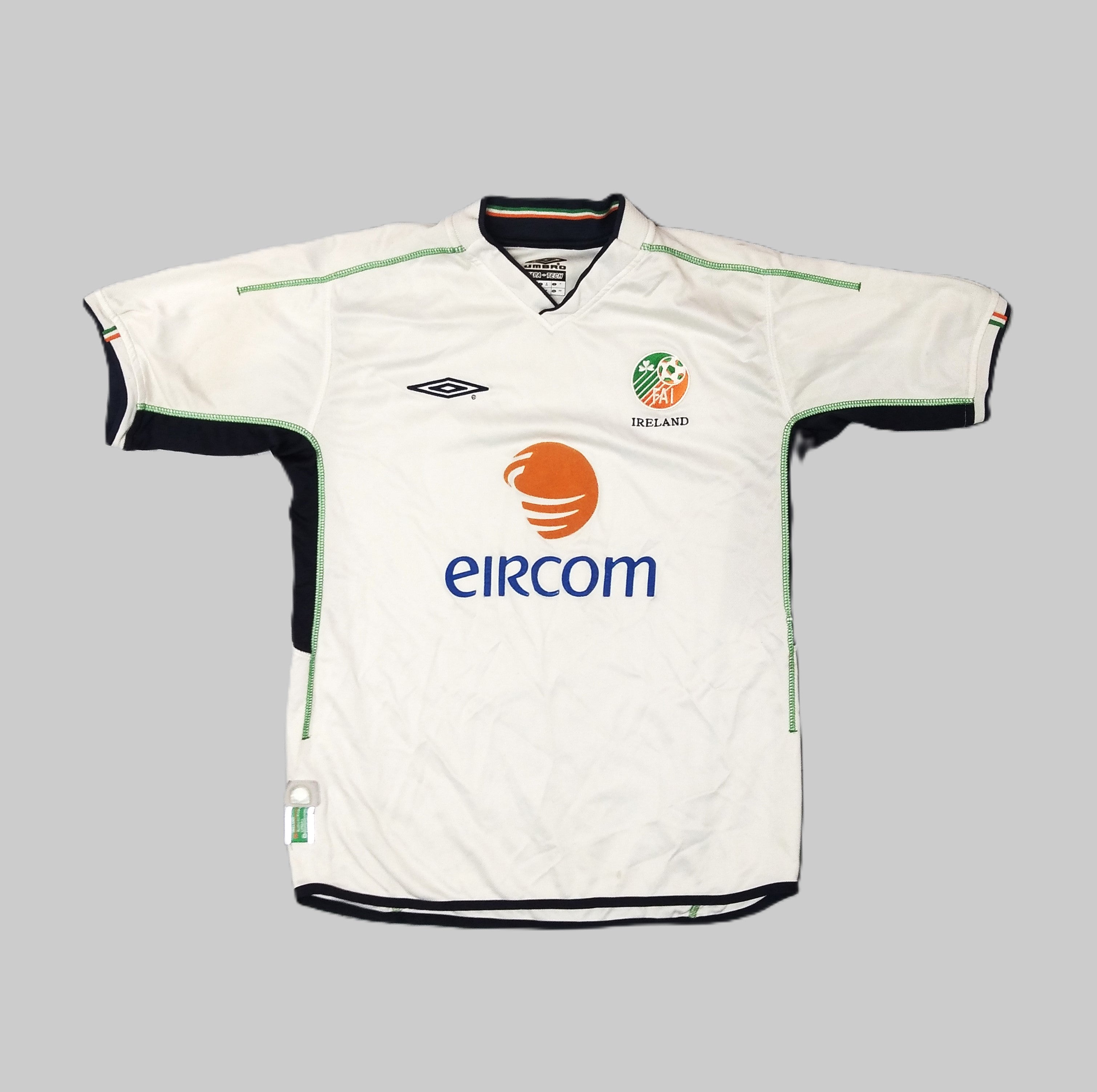 Republic of Ireland 2002 / 03 Football Jersey Umbro (M) [Average