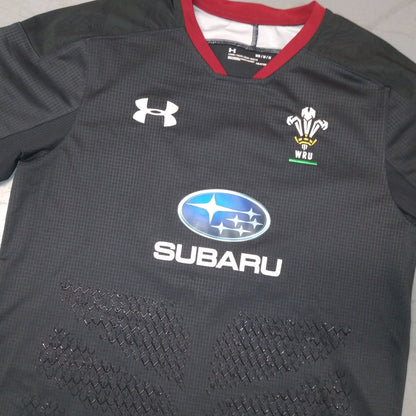 Wales 2017 / 18 Rugby Jersey Under Armour (M)   [Excellent]