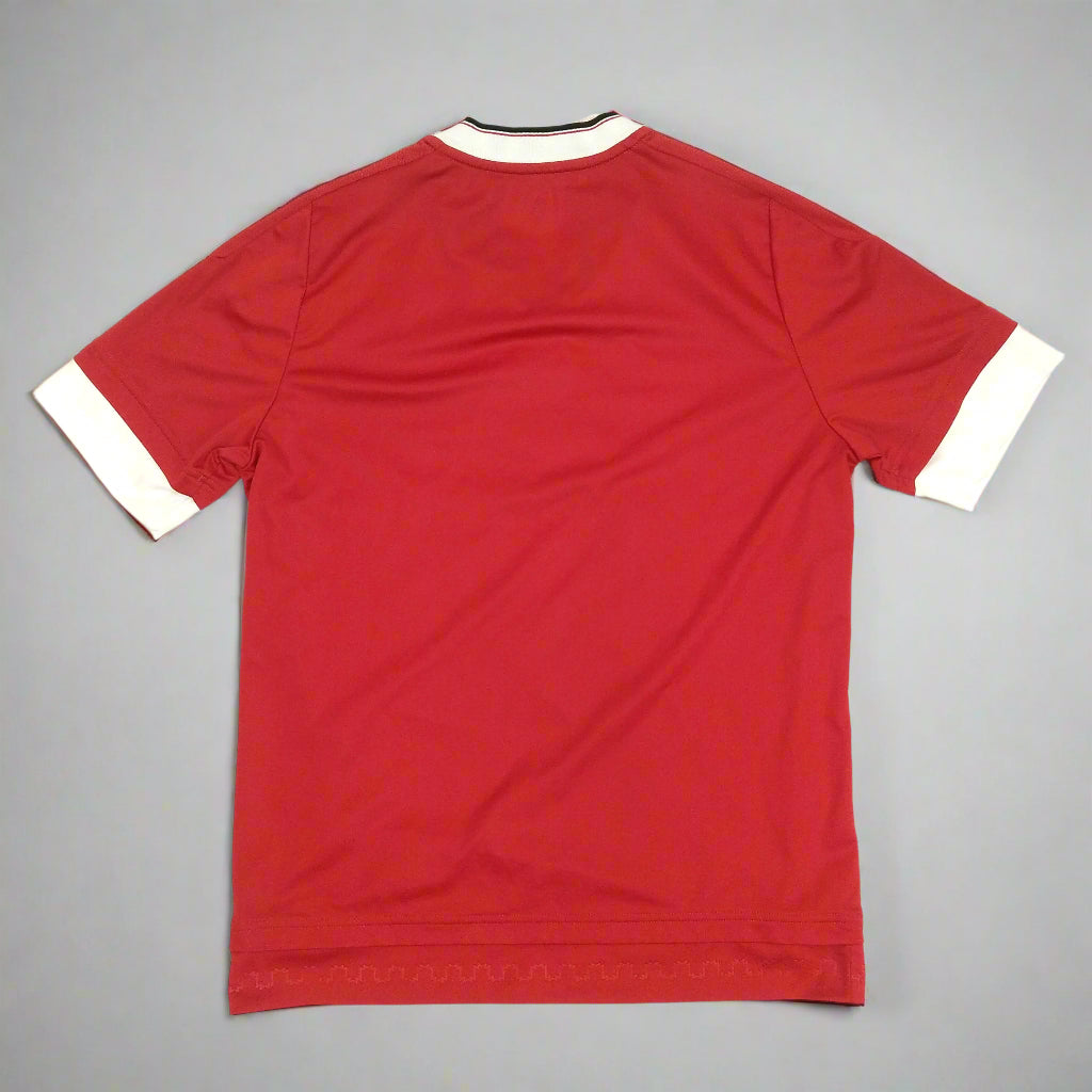 Manchester United 2015 / 16 Football Jersey adidas (13-14 Years)   [Good]