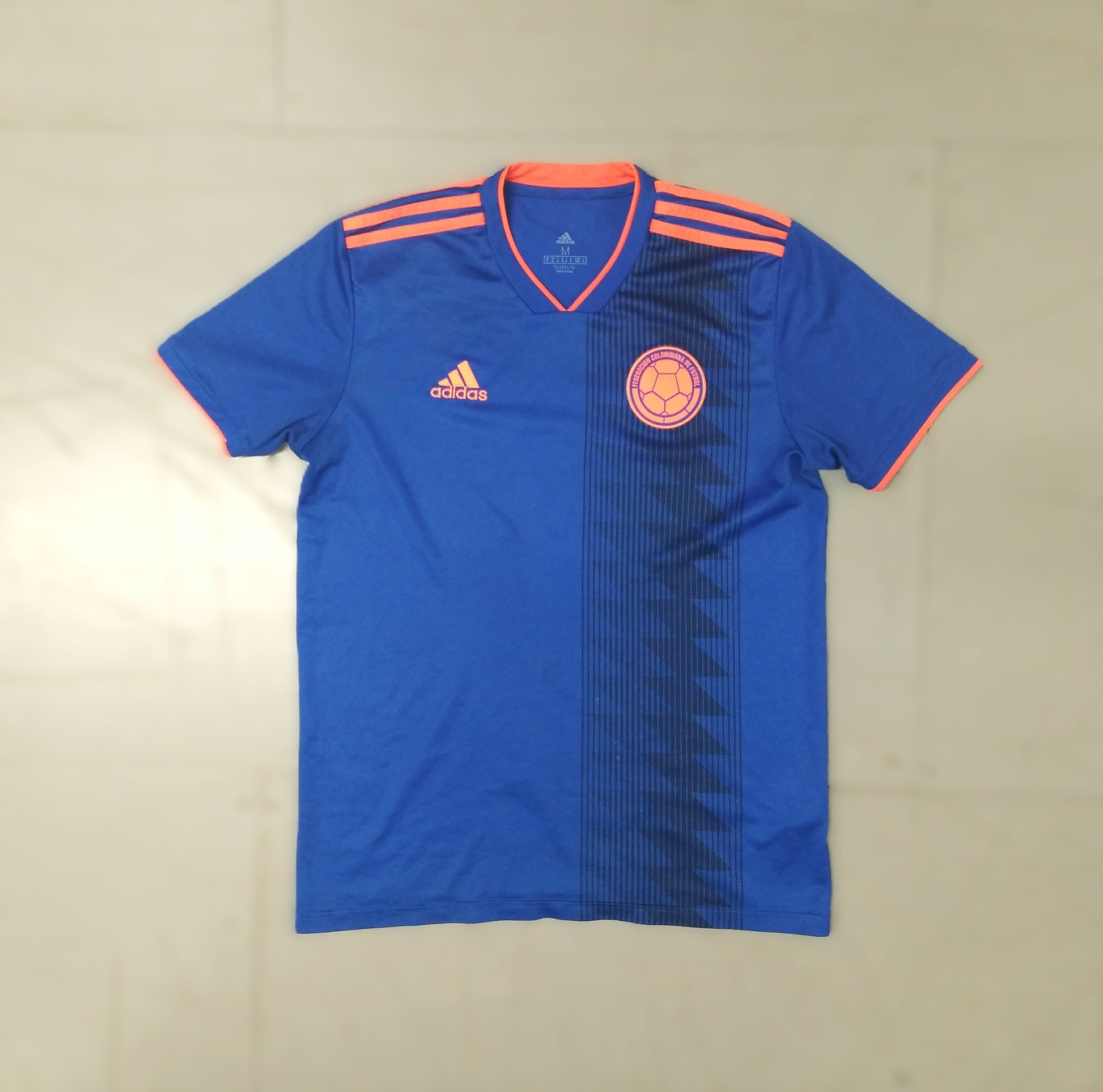 Colombia Football  Short Sleeve  Away  Jersey  2018 / 19  adidas     Unisex Adults         Colombia Football Soccer World Cup Vintage Retro  SHIRTS V SKINS   