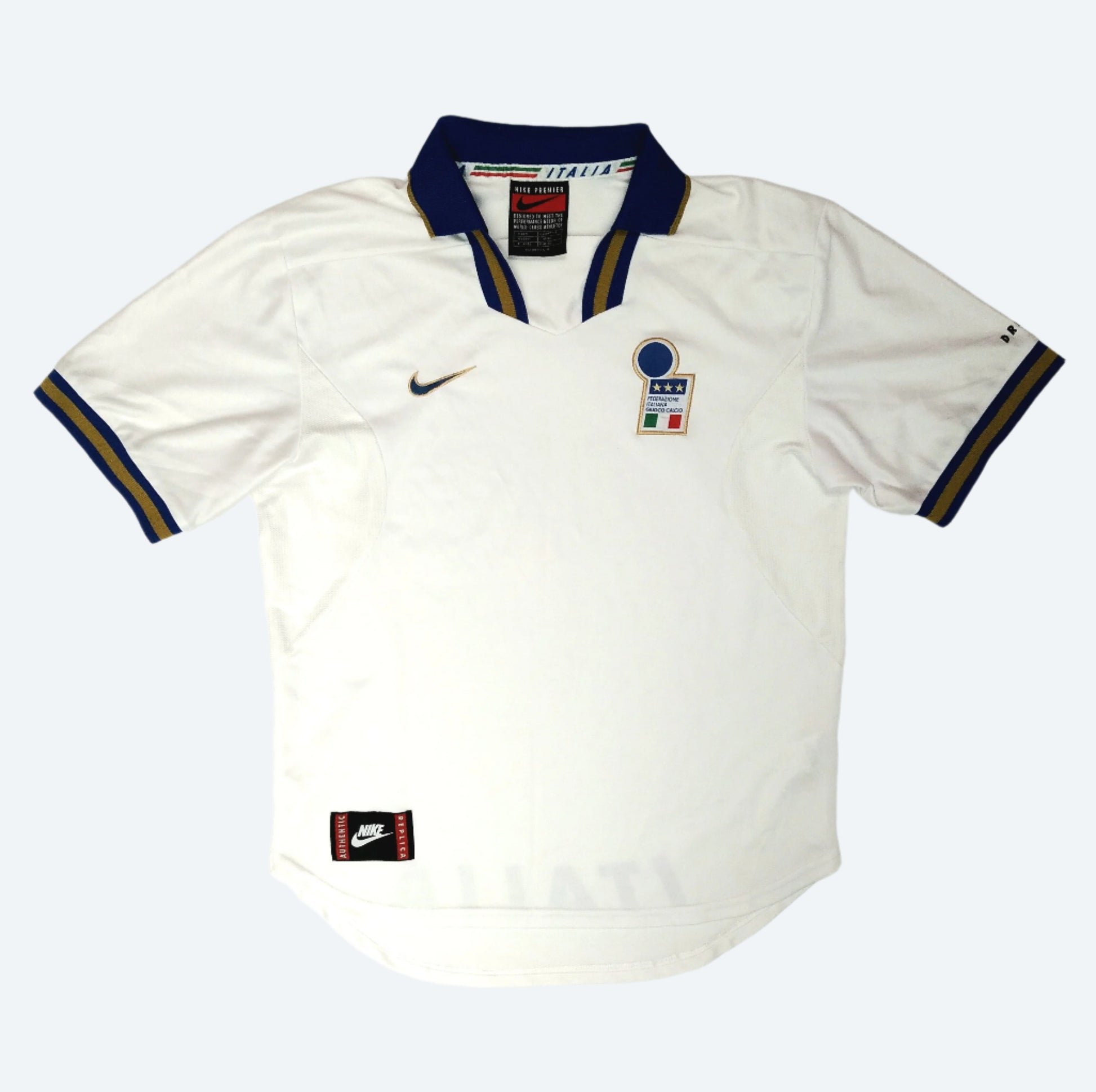 Italy Football  Away  Jersey  1996 / 97  Nike     Unisex Adults     N/A  Sponsorless  SVS001606  