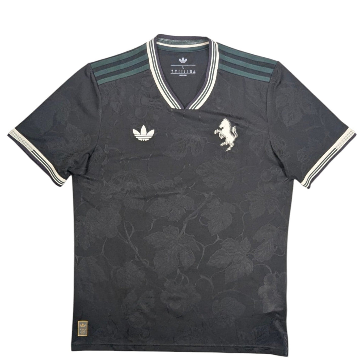 Juventus adidas Third Football Jersey 2025 (L) [Very Good]