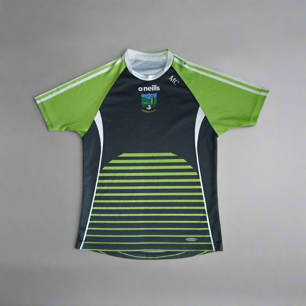 Laragh GAA  Short Sleeve  Training  Jersey  2010s  O'Neills  Player Issue   Unisex Adults  Tight Fit     Sponsorless  Wicklow Cil Mhantain leinster Gaelic Football Hurling Camogie  SHIRTS V SKINS   