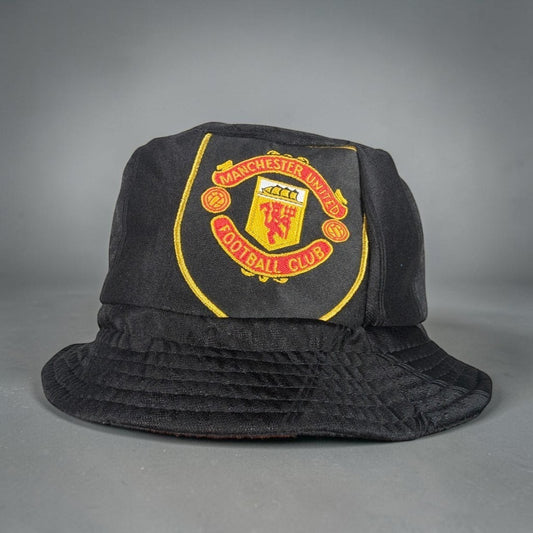 Manchester United Umbro ♻️ Upcycled Football Bucket Hat Retro 