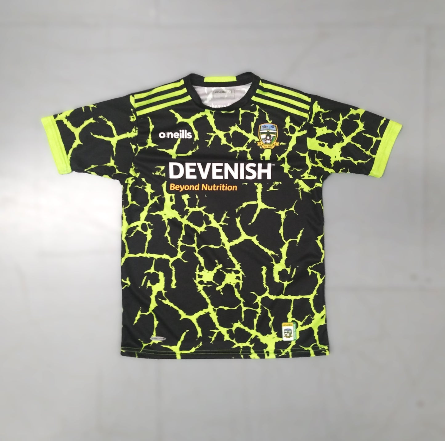 Meath GAA  Short Sleeve  Training  Jersey  2019  O'Neills     Teens       Devenish  Meath GAA An Mhi Navan Gaelic Football Hurling Camogie Vintage Retro  SHIRTS V SKINS   