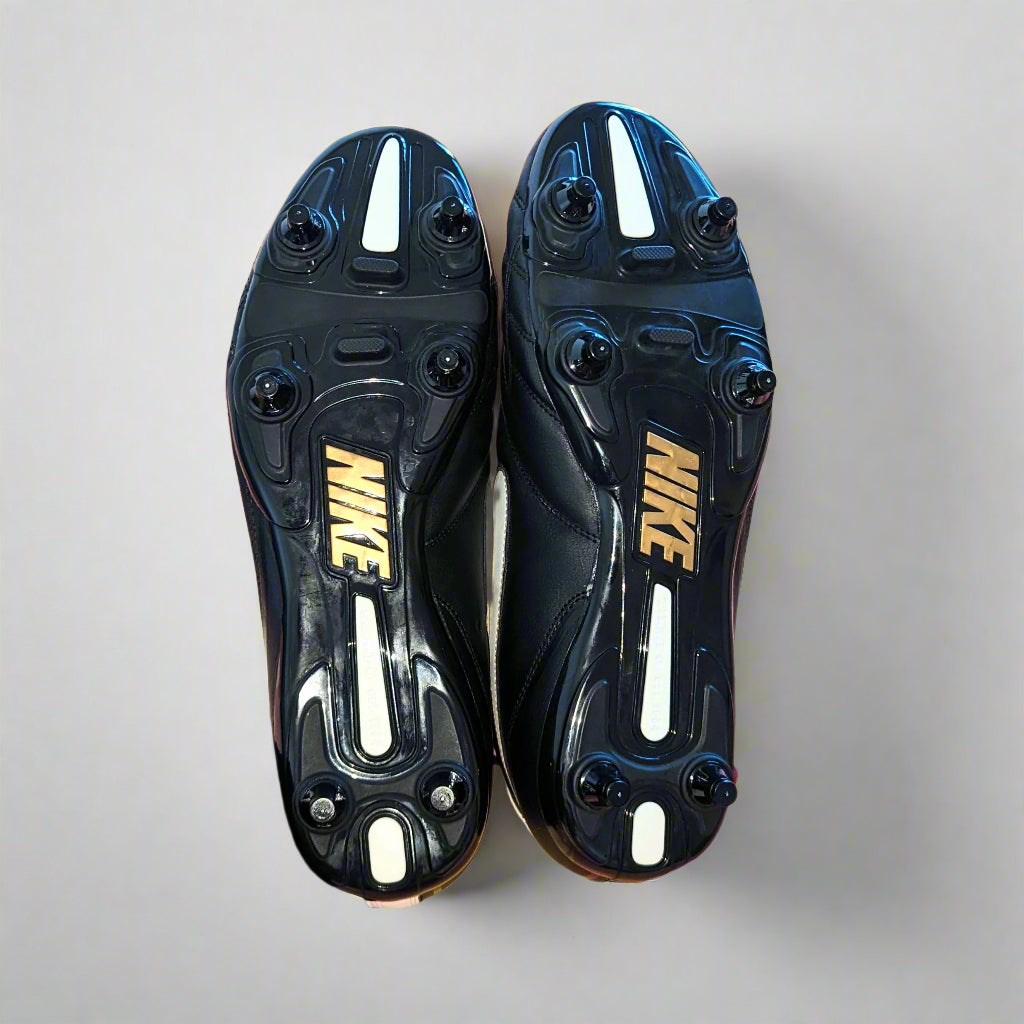 Tiempo  Natural III SG 2010 Footwear Football Boots Nike (UK 12)   [Excellent]