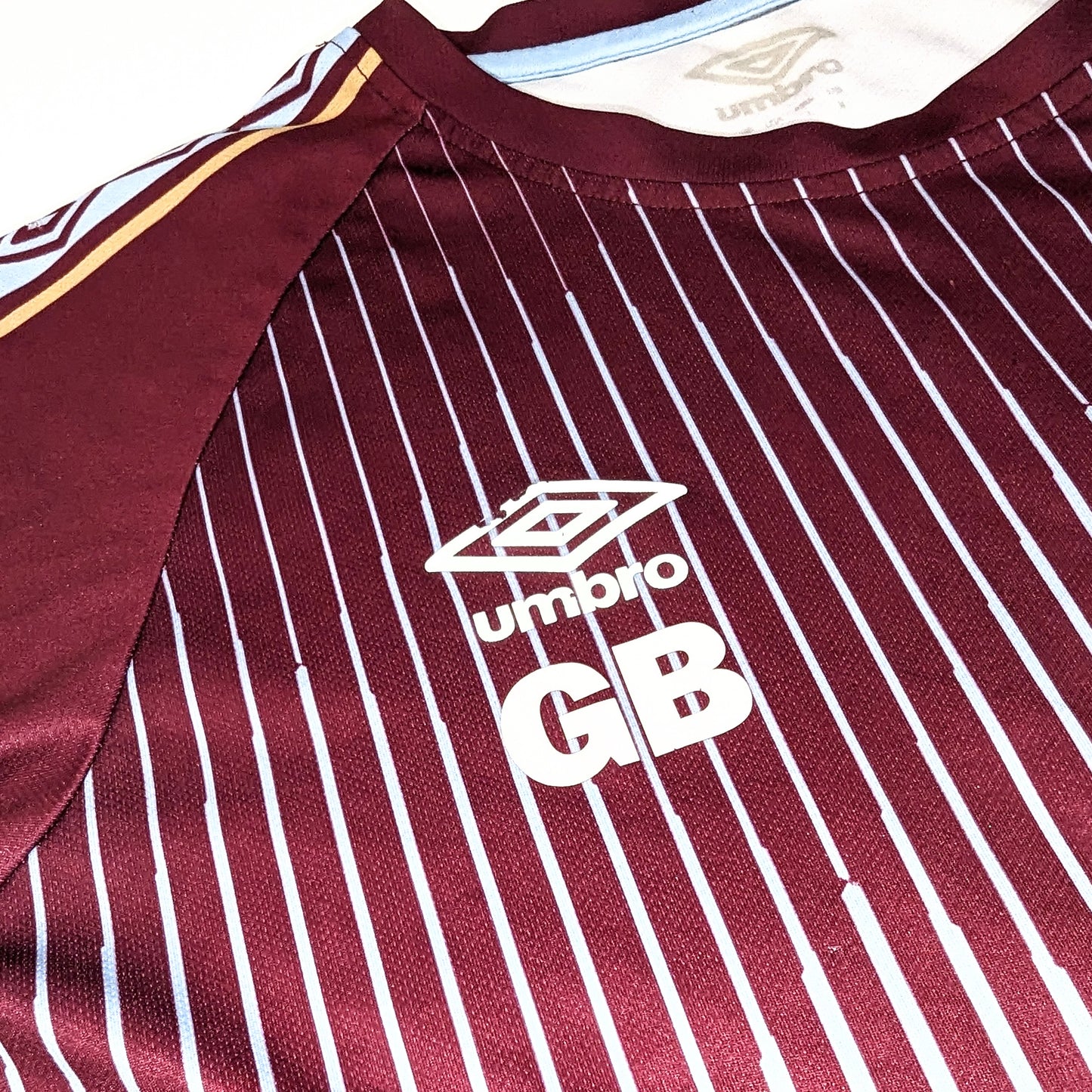 Drogheda United Umbro Football Jersey 2022 / 23 (M) [Fair]