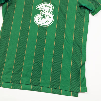 Republic of Ireland Umbro Football Jersey 2011 Holt  #8  (11-12 Years) [Very Good]