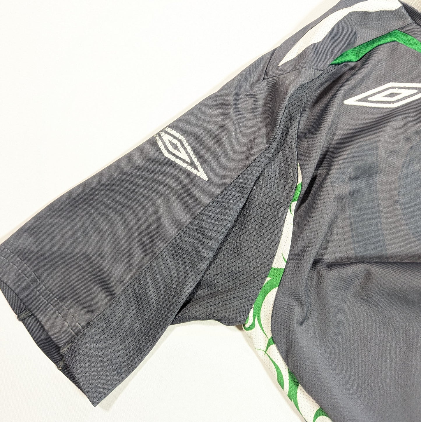 Republic of Ireland Umbro Football Jersey 2006 (M) [Fair]