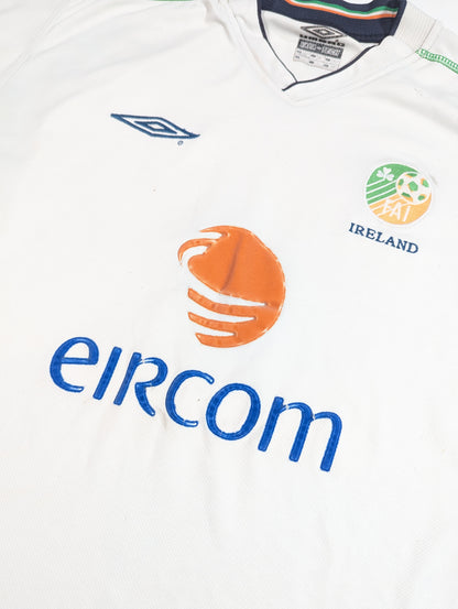 Republic of Ireland Umbro Football Jersey 2002 (L) [Average]