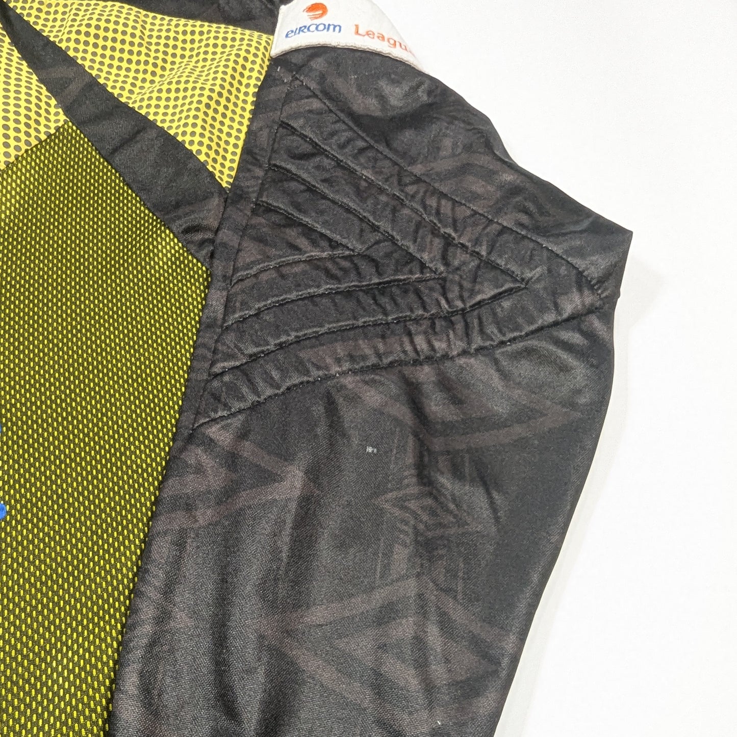 Home Farm Fingal Umbro Football Jersey 1999 #17  (XL) [Very Good]