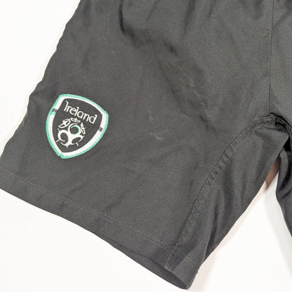 Republic of Ireland Umbro Football Shorts 2013 (13 Years) [Very Good]
