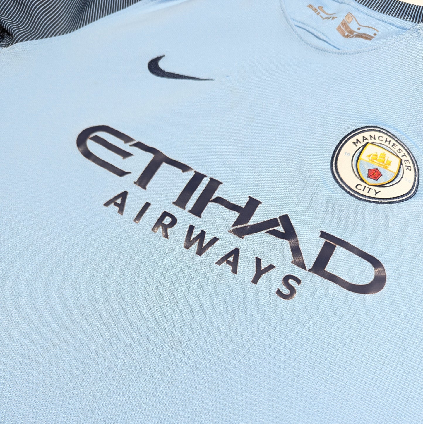 Manchester City Nike Football Jersey 2016 (12-13 Years) [Fair]