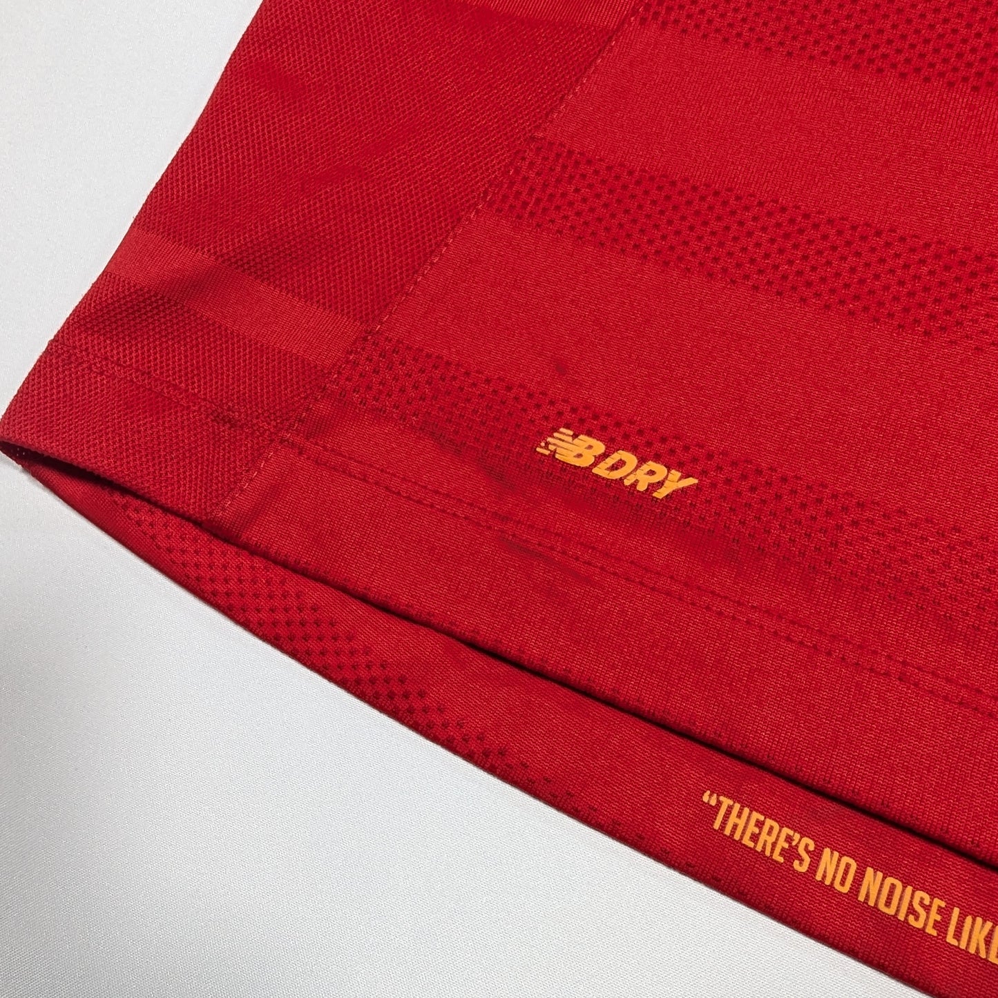 Liverpool New Balance Football Jersey 2016 Coutinho  #10  (8-9 Years) [Good]