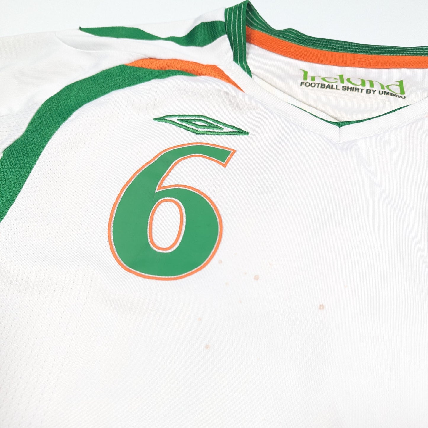 Republic of Ireland Umbro Football Jersey 2007 #6  (Size 14) [Average]