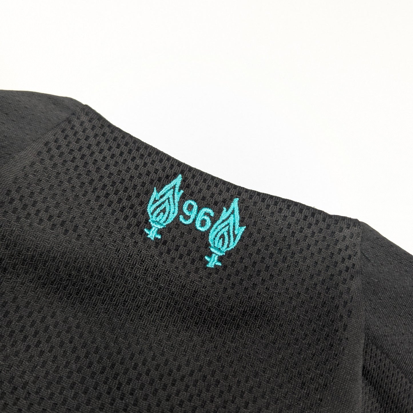 Liverpool New Balance Football Jersey 2019 (9-10 Years) [Excellent]