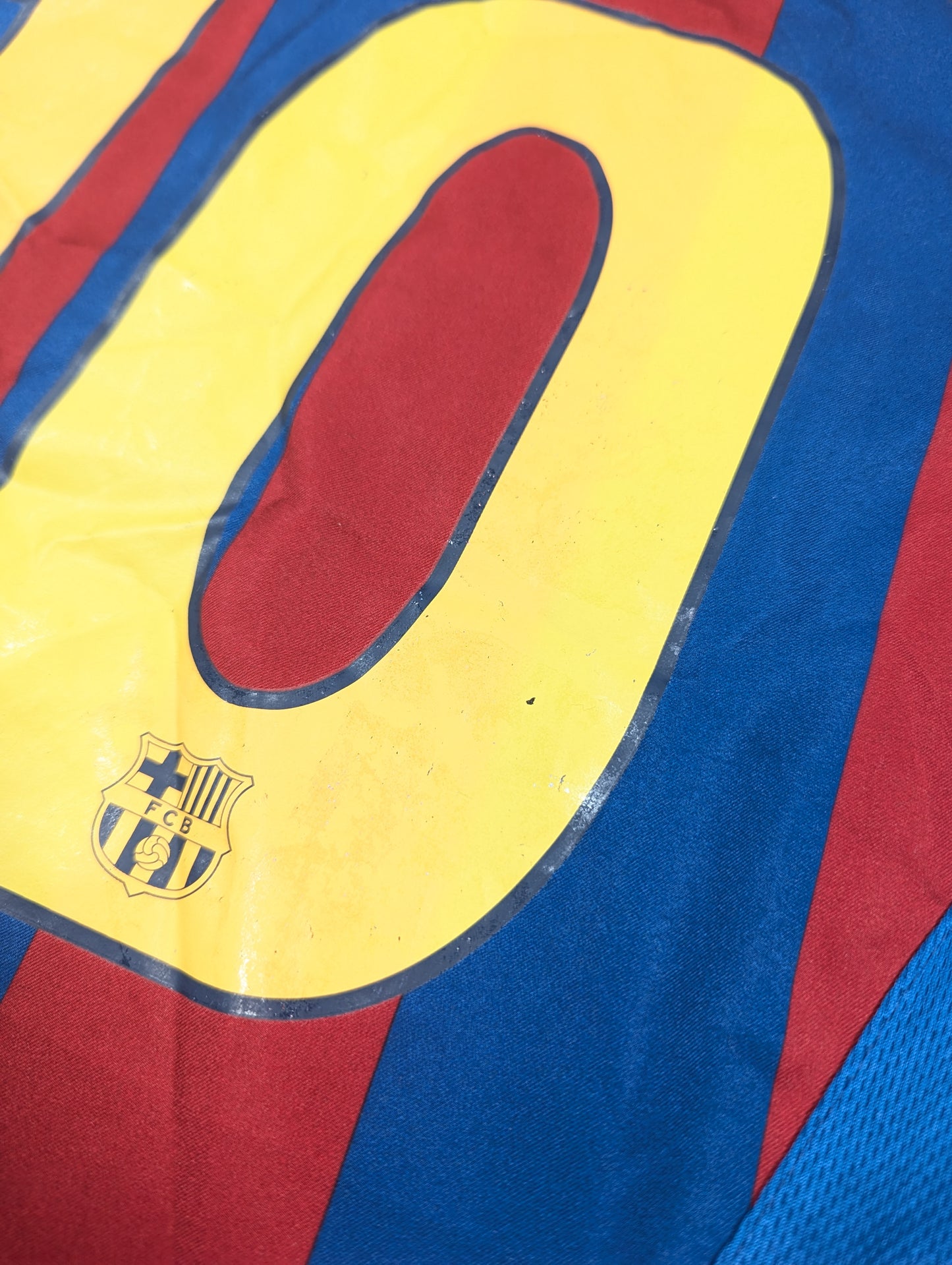 Barcelona Nike Football Jersey 2005 Ronaldinho  #10  (S) [Fair]